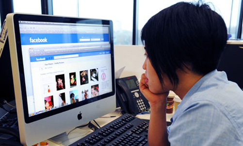 Facebook lớn mạnh nhờ thức thời ảnh 1